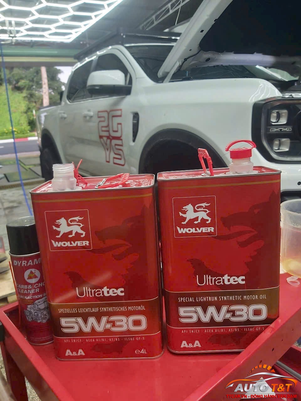 Chăm sóc thấy nhớt xe bán tải .